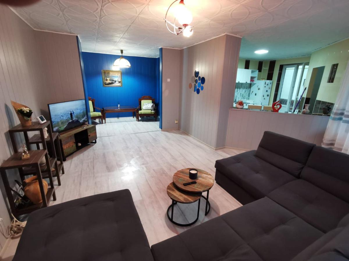 Noah Apartment Uricani  ภายนอก รูปภาพ